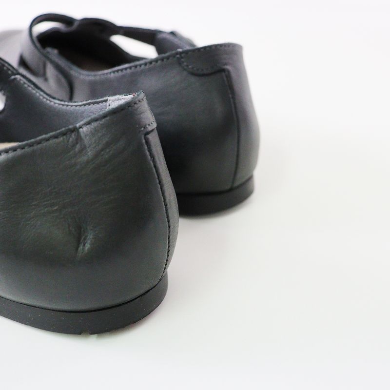 Birkenstock ブラックレザー ストラップシューズ 39