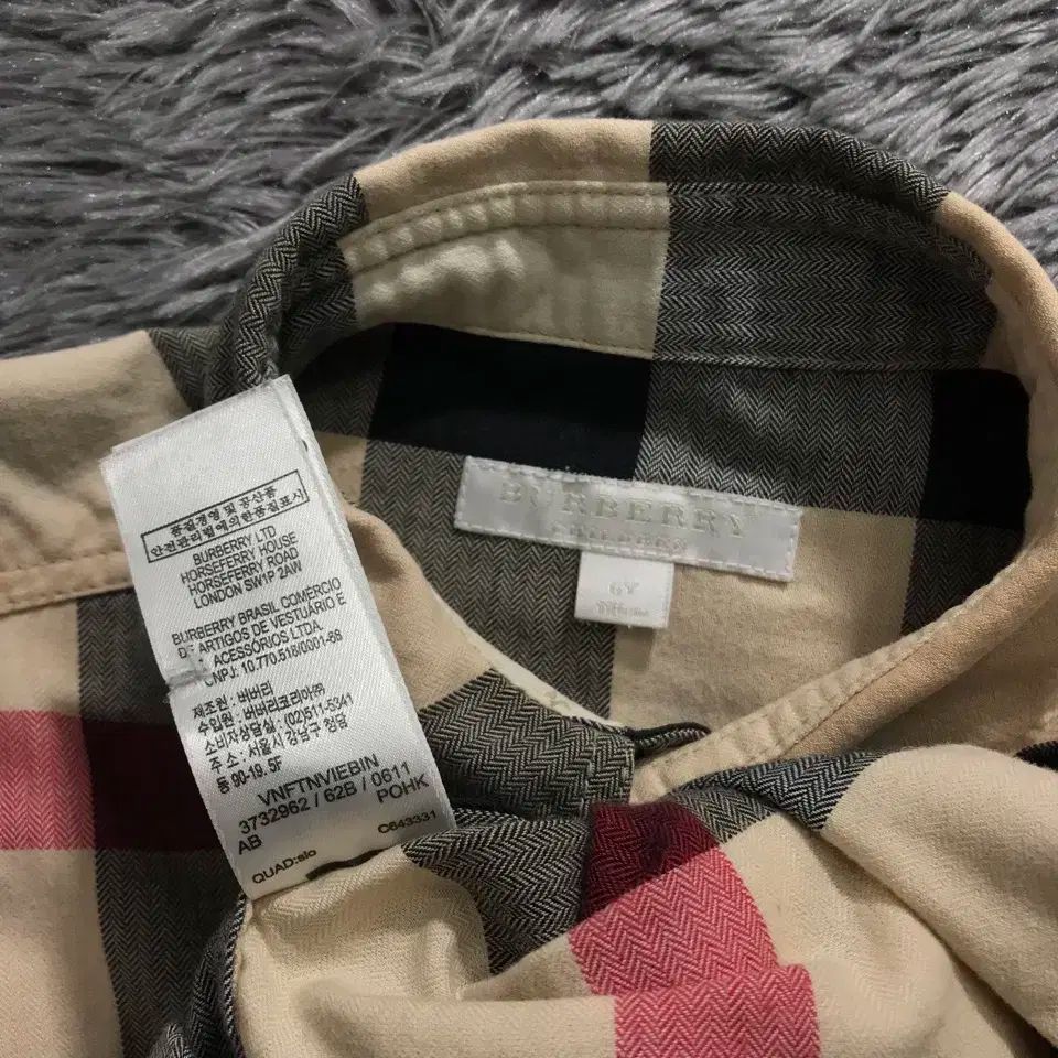 新品未使用！Burberry children チェックシャツ キッズ 6Y ( 116cm ) A 級 @ BURBERRY(バーバリー ) 子供 ノヴァ