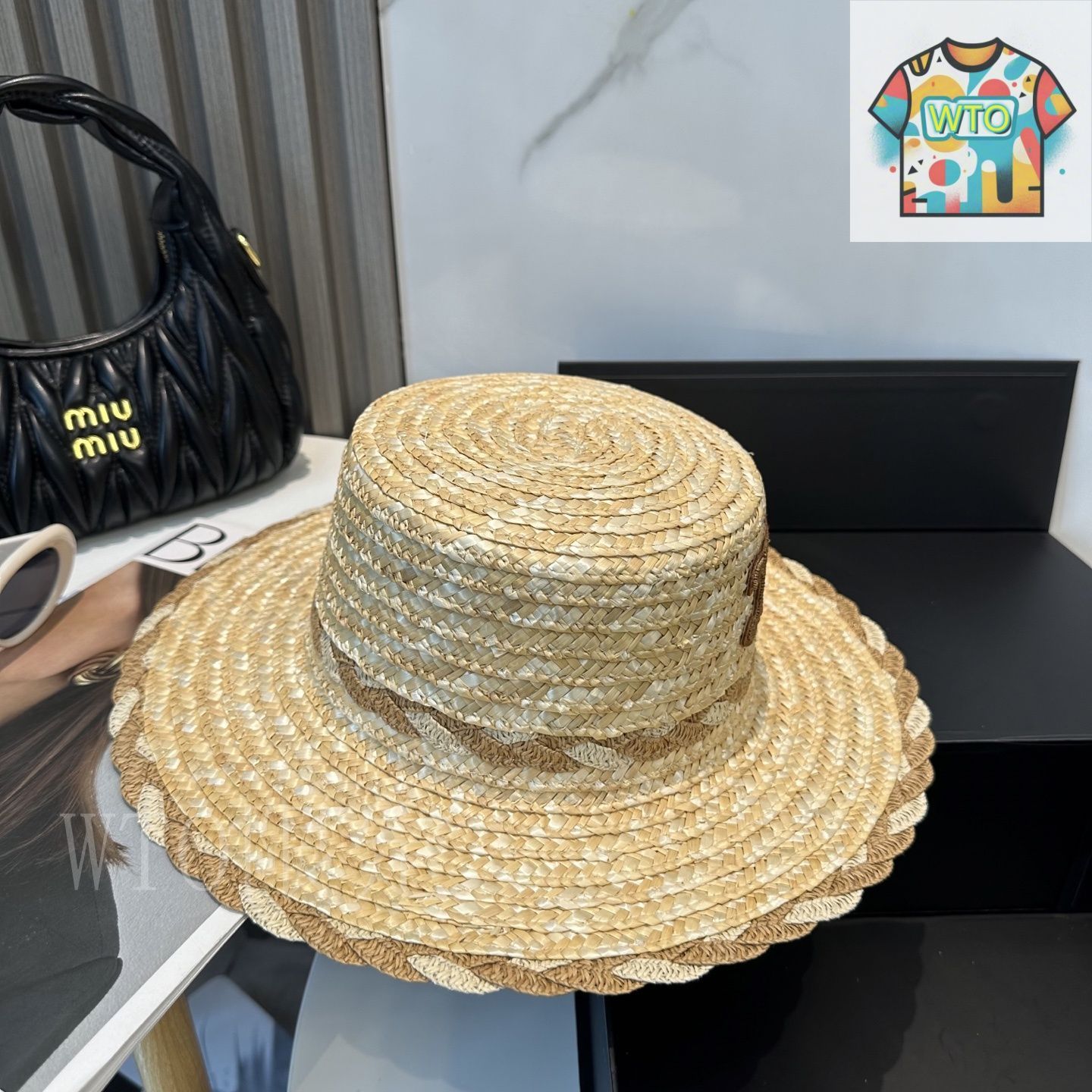 Dior（ディオール） 新モデルのストローハット、アニマルプリントが