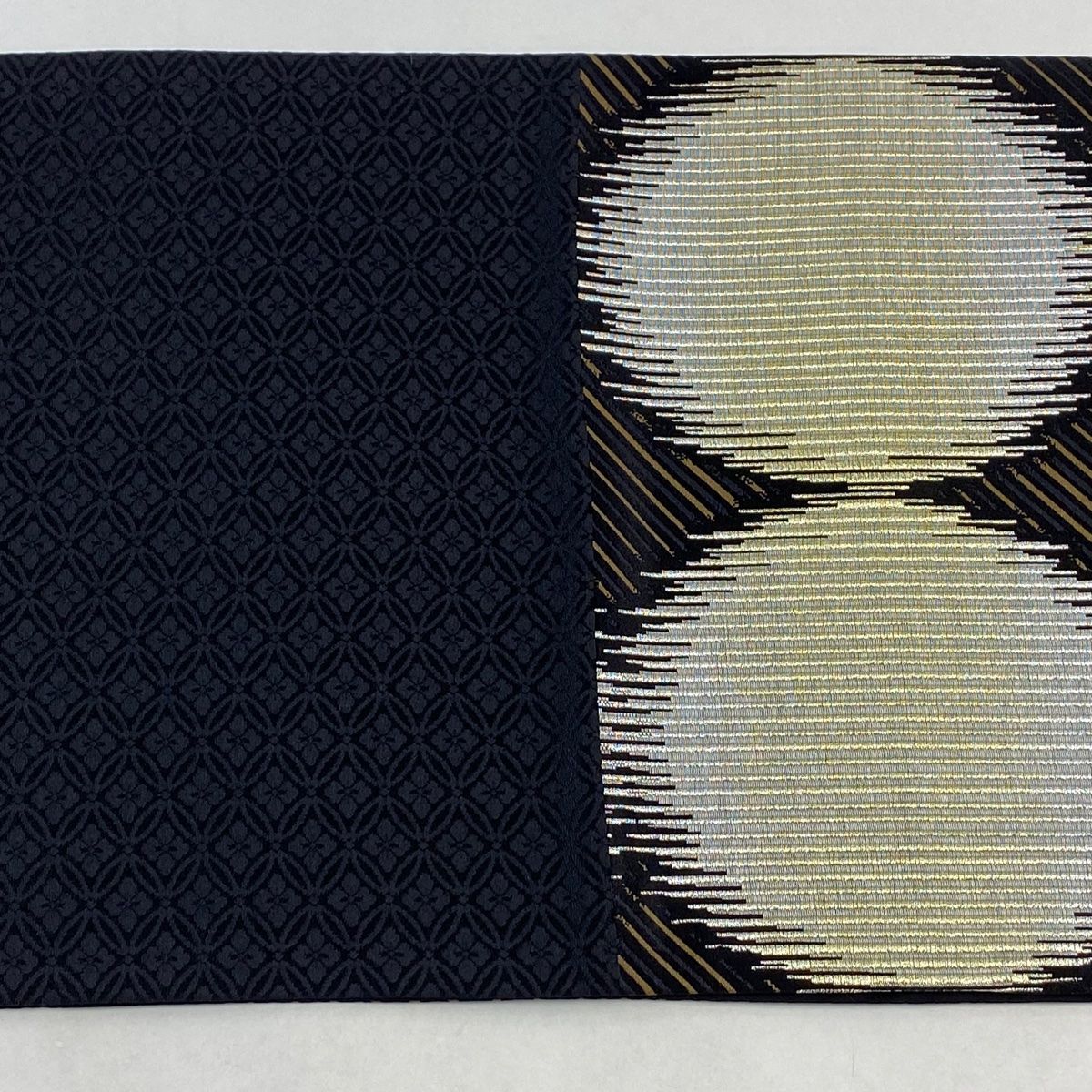 袋帯 名品 幾何学 斜縞 金銀糸 黒 六通 正絹 【中古】 - メルカリ