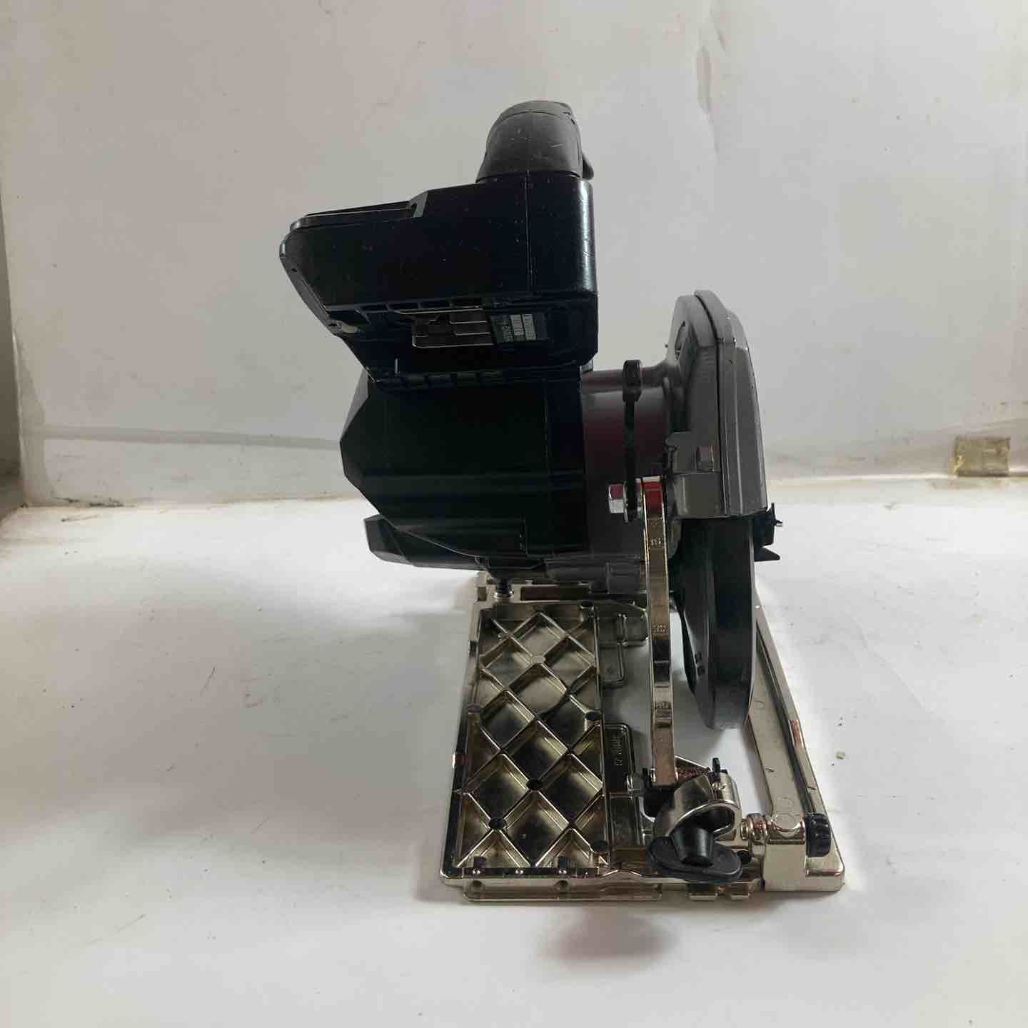 マキタ makita コードレスマルノコ HS005GZB 川崎店