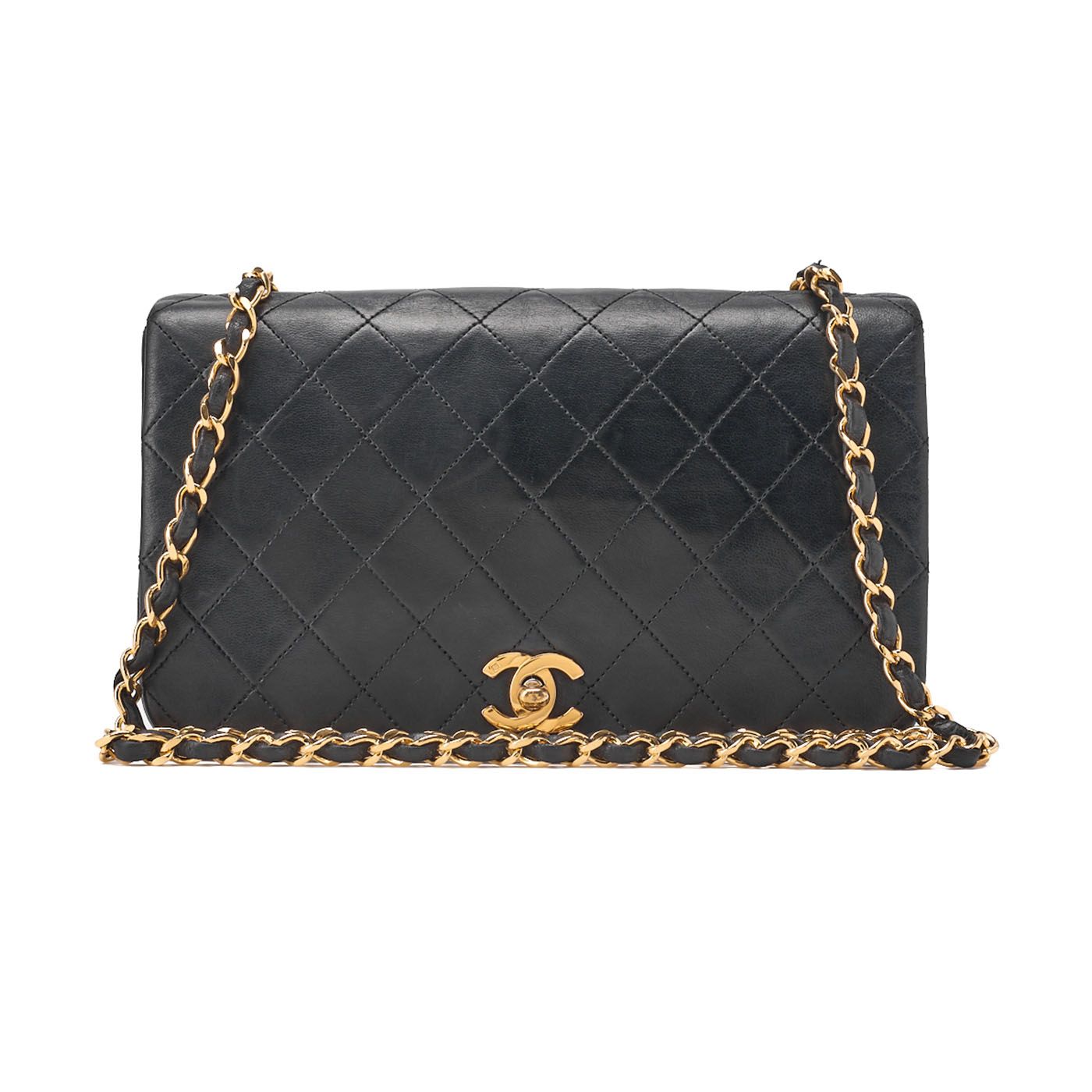 CHANEL シャネル ショルダーバッグ マトラッセ ラムスキン 黒 ゴールド金具 フルフラップ ターンロック ブランド 送料無料