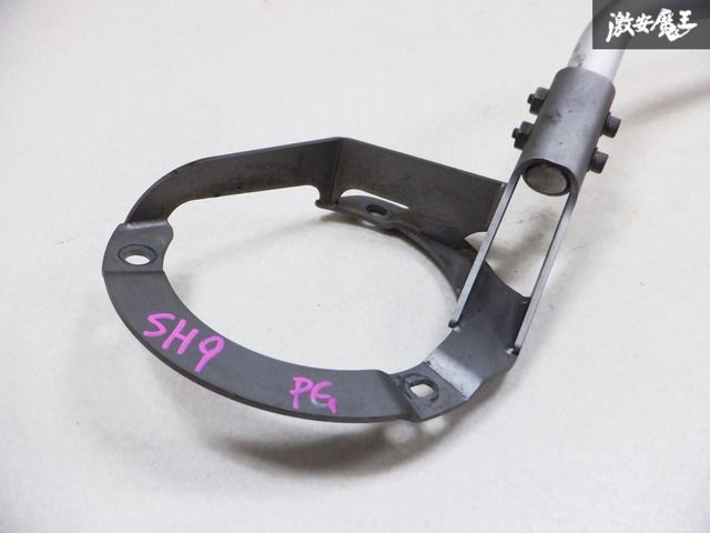 ストラット