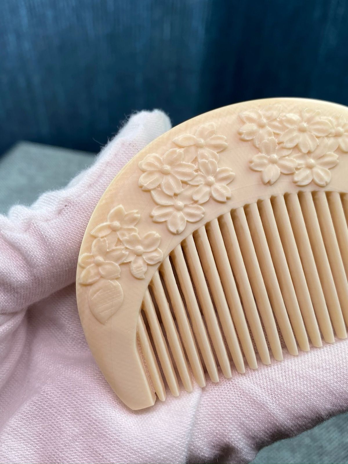 天然マンモス牙美しい手作り彫刻 一櫛百順 髪櫛(23g)