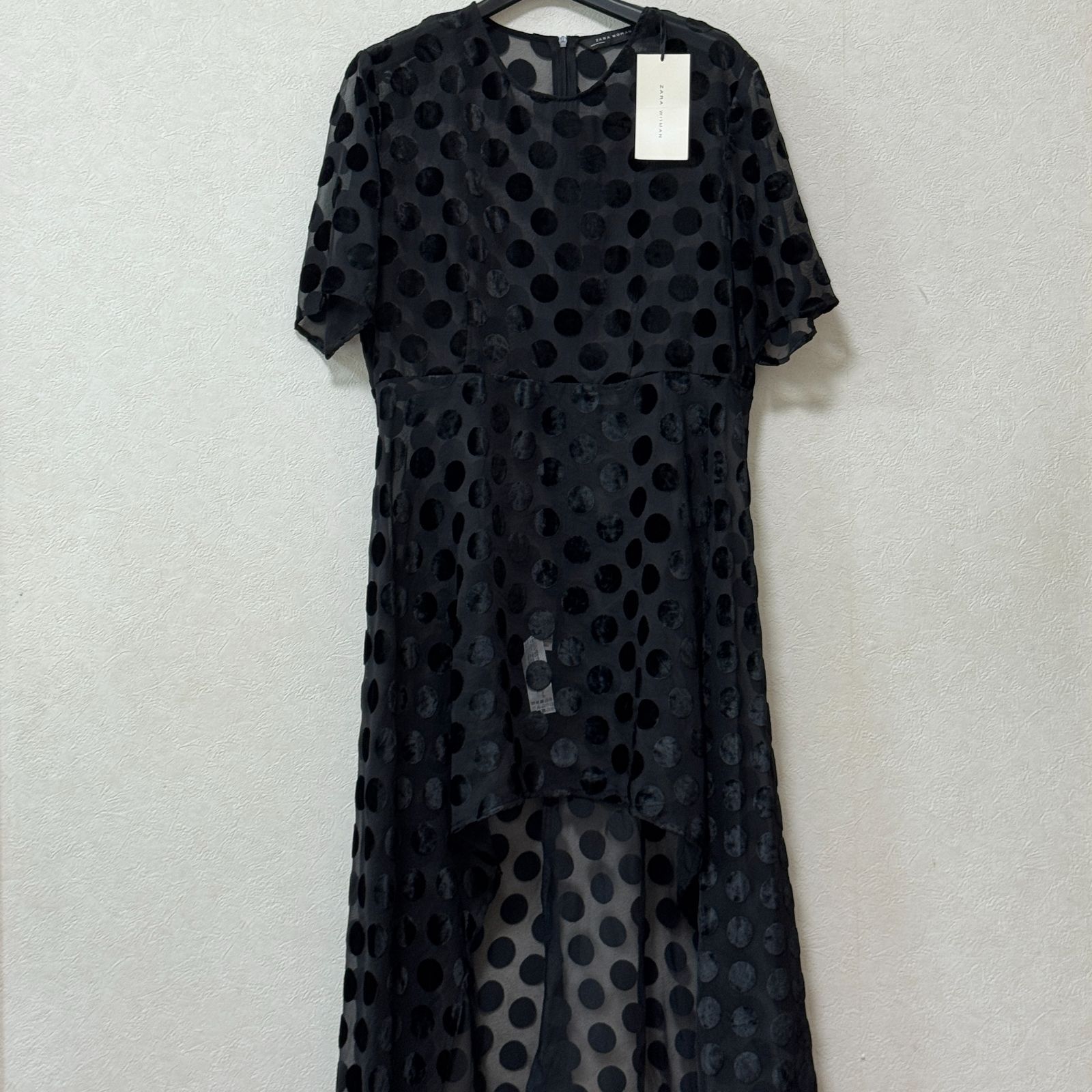 タグ付き ZARA ザラウーマン シアーワンピース シースルーアシメトリー L 水玉 ブラック 黒 お出かけ レディース 女性 お呼ばれ