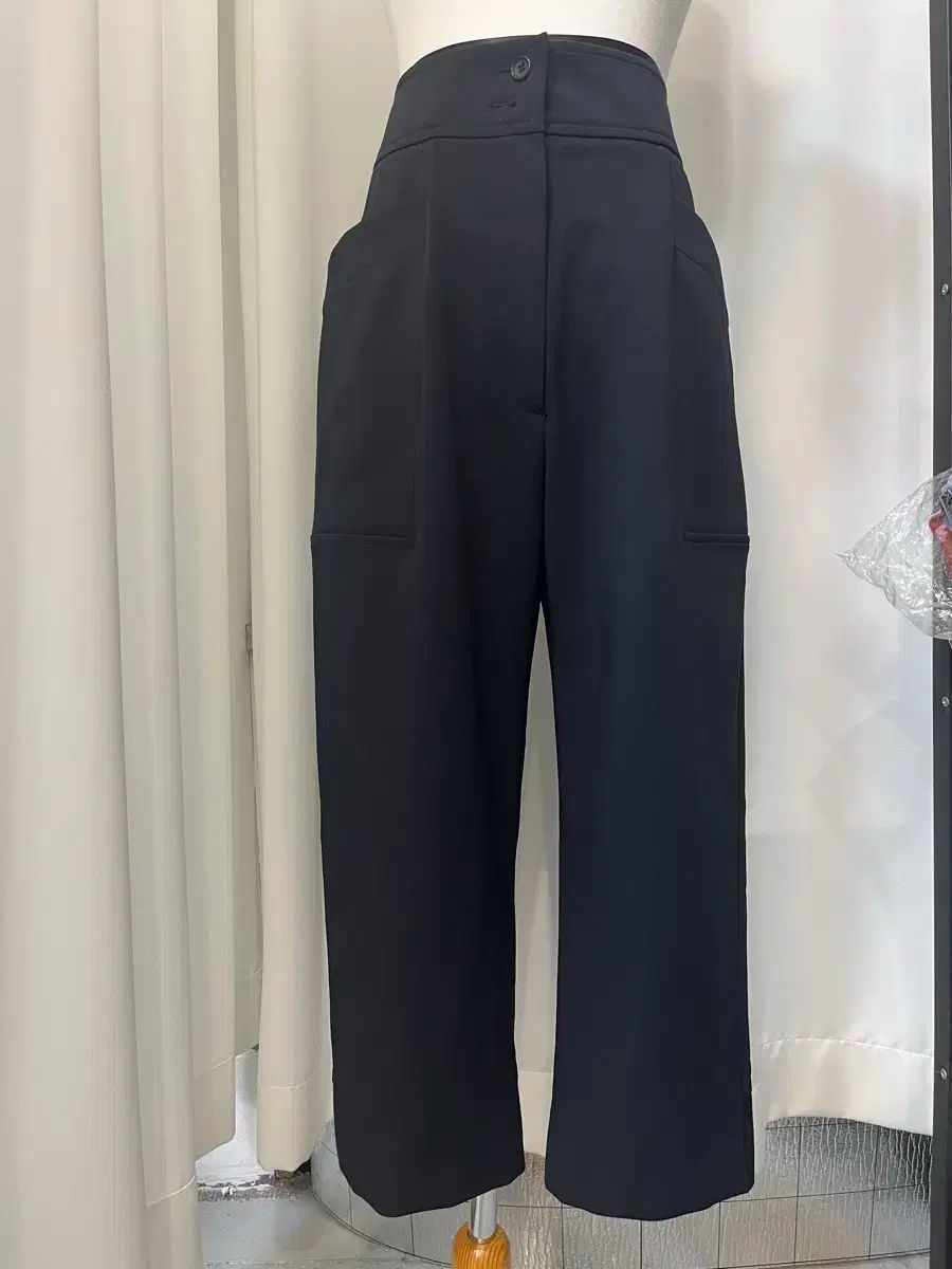 2021 年制度 黒 ワイド パンツ 64cm 総丈 90 ウエストゴム 35