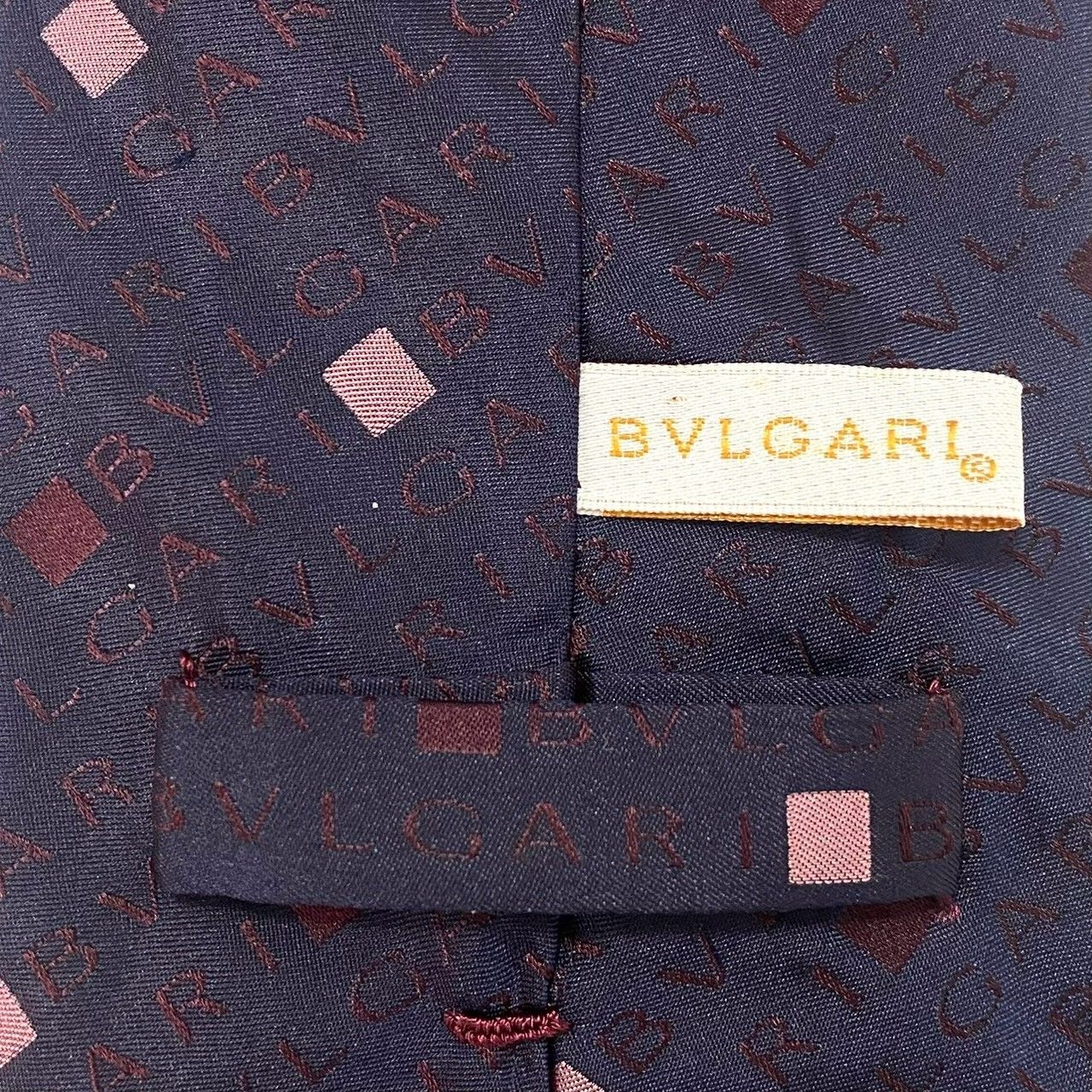 BVLGARI ブルガリ　総柄　紫　光沢　ロゴ　シルク　イタリア　セッテピエゲ BVLGARI】ネクタイ SILK/シルク 100% セッテピエゲ パープル/紫