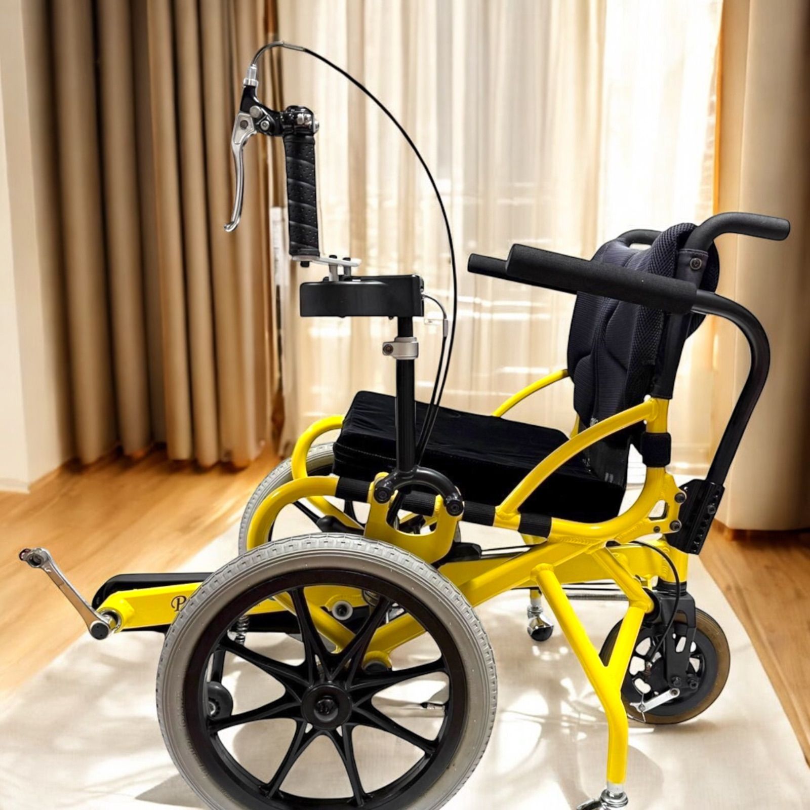 足こぎ車いす「COGY」初号機「Profhand」（プロファンド）Mサイズ美品 ☆希少!! 美品 COGY コギー 足こぎ車いす 車椅子 車イスソリッド