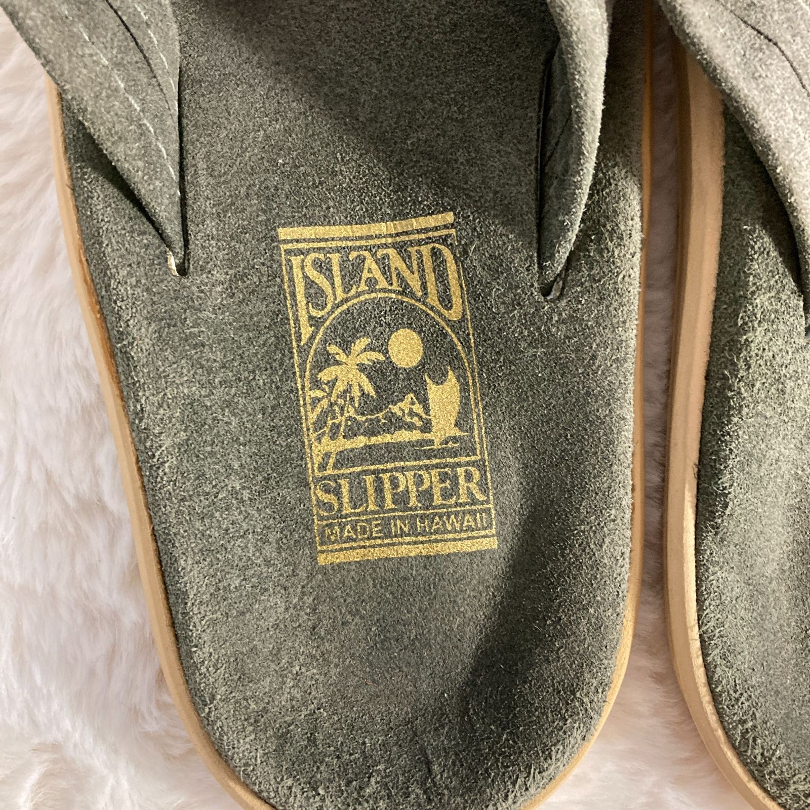 ISLAND SLIPPER