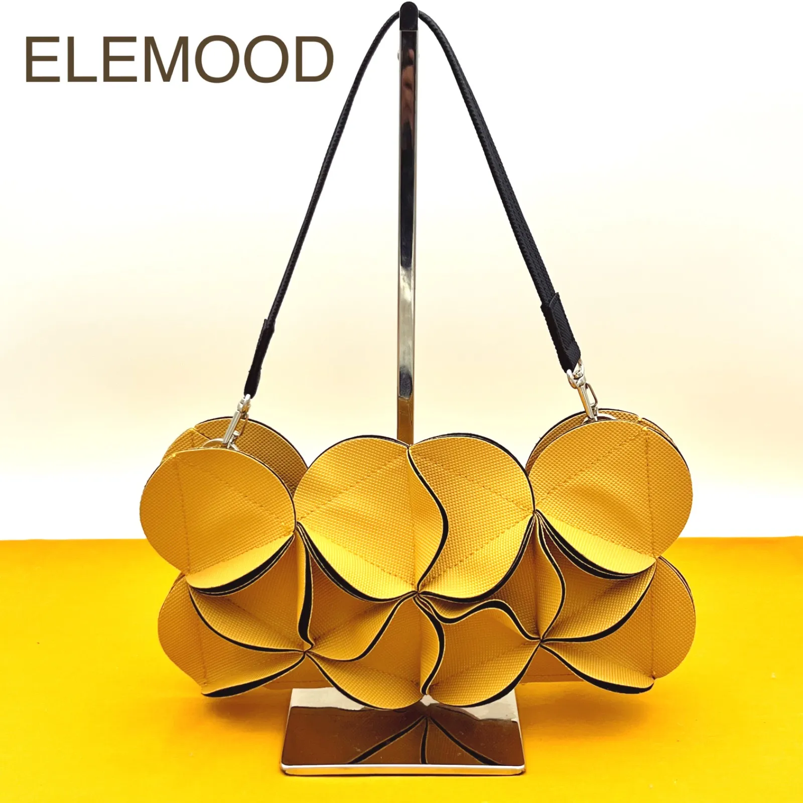 【極美品】エレムード ショルダーバッグ フラワーモチーフ ブラック 極美品】エレムード ショルダーバッグ フラワーモチーフ