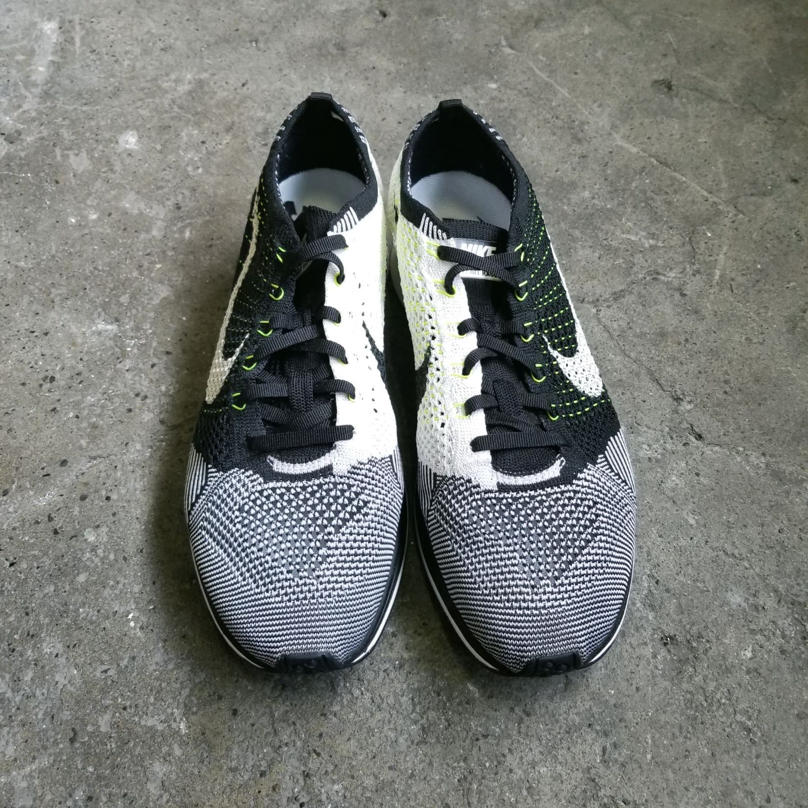 NIKE FLYKNIT RACER 
