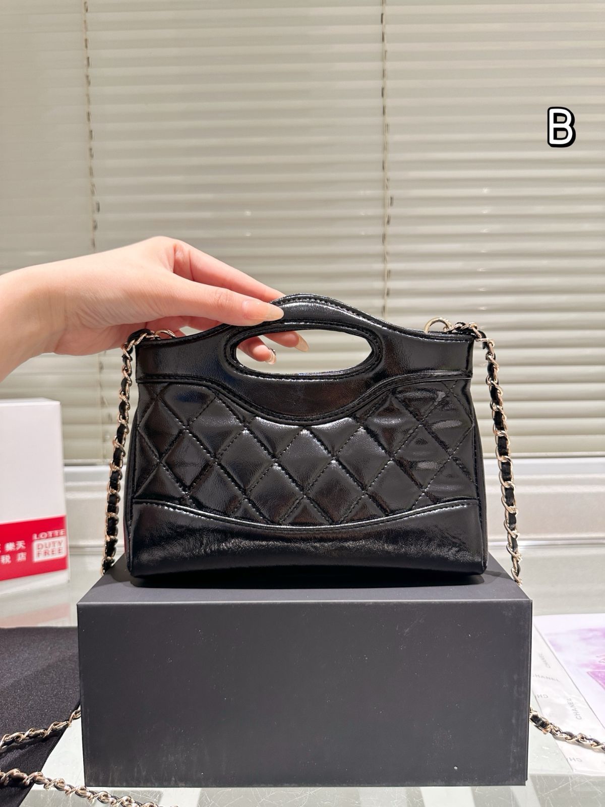 シャネル 24C CHANEL31 ミニショッピングバッグ 横長 ブラック シャネル 24S CHANEL31 ミニショッピングバッグ 横長 ブラック