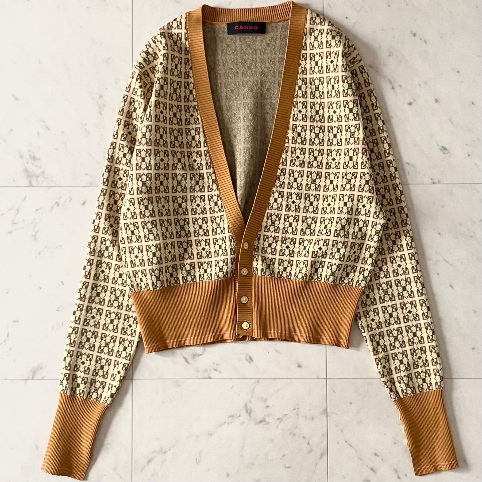 マスタードイエロー系 長袖