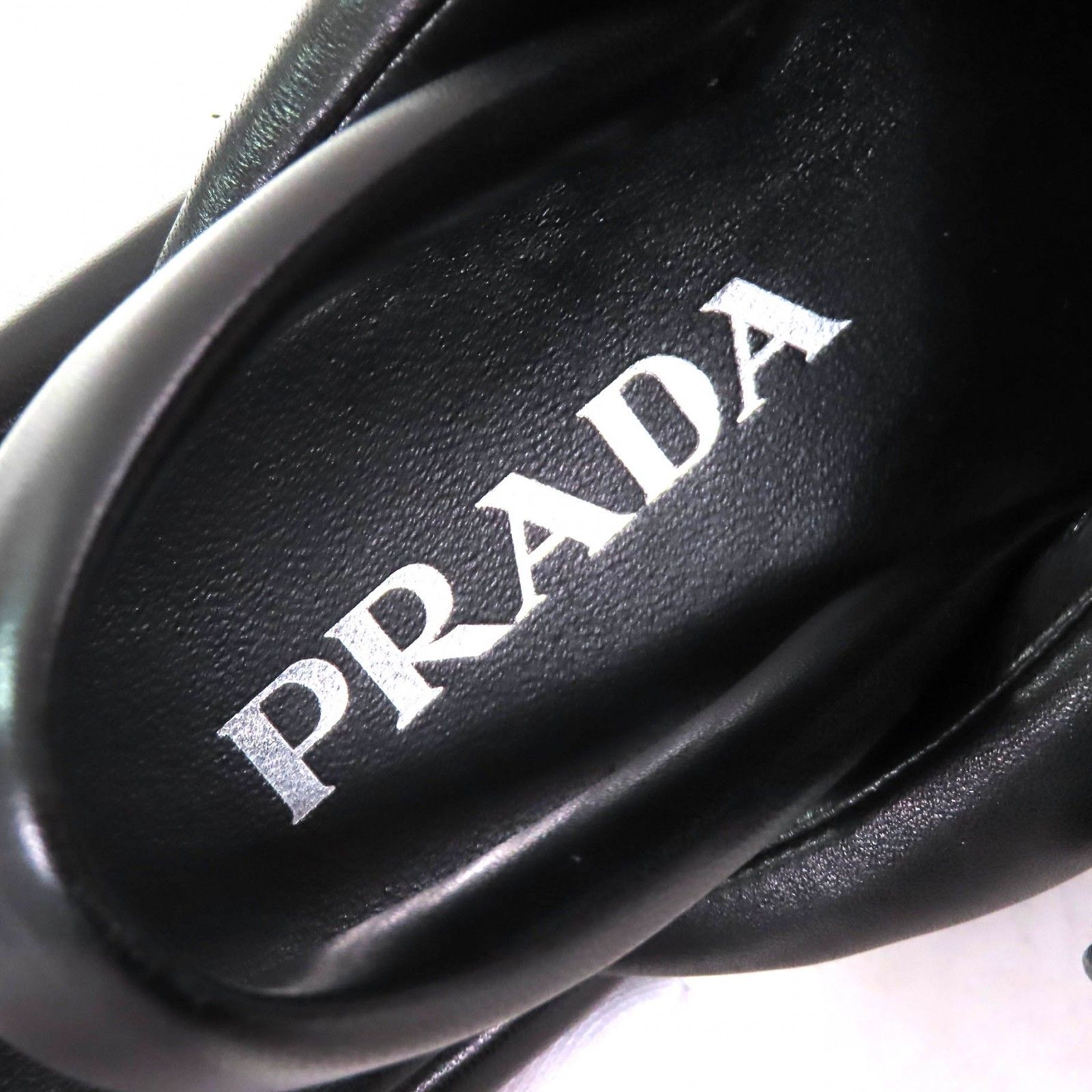 美品△PRADA プラダ 1XZ758 トライアングルロゴ ソフト パデッドナッパ