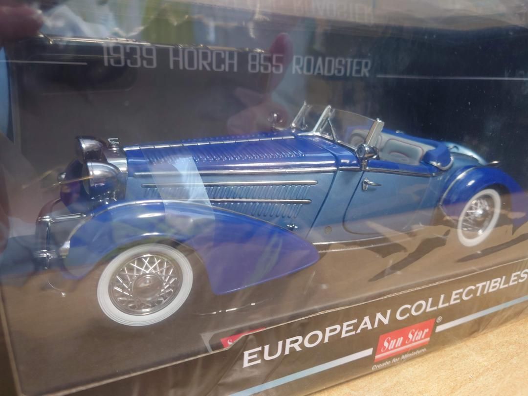 アメ車1/18 ホルヒ855 ロードスター Horch 1939 ブルー - ミニカー