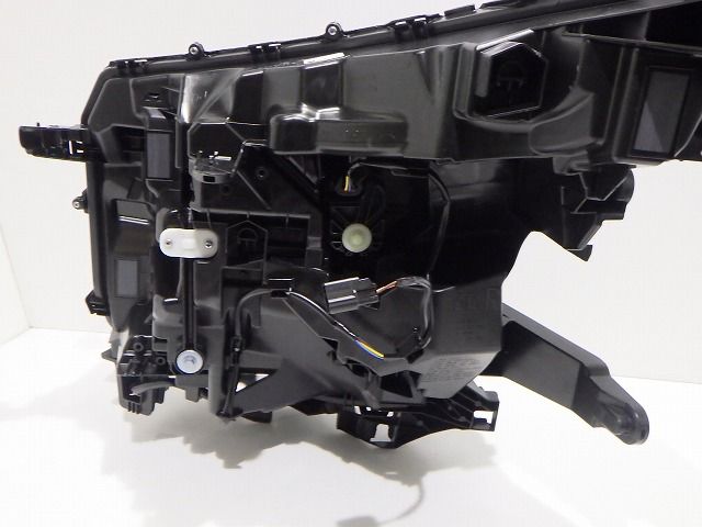90系 ヴォクシー ヘッドライト左右 LED MZRA ZWR 90/95 81150/8110