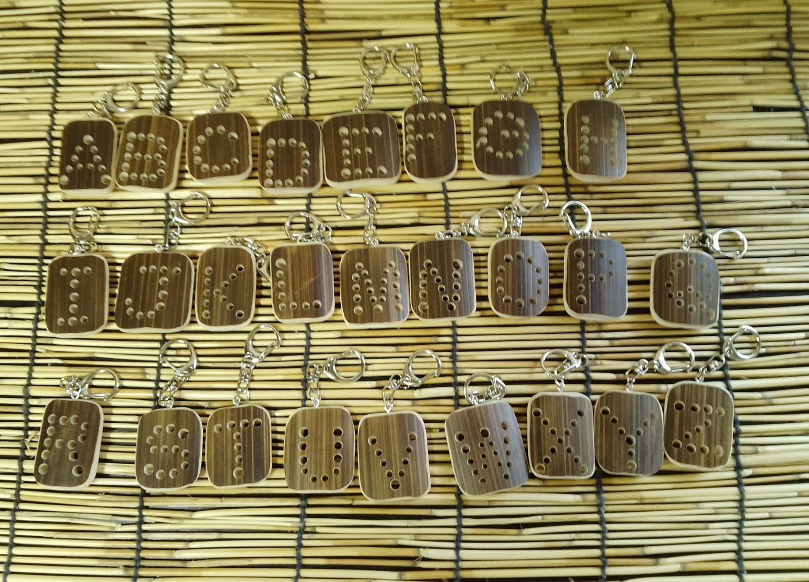 竹キーホルダー アルファベット 全26種 ダークブラウン