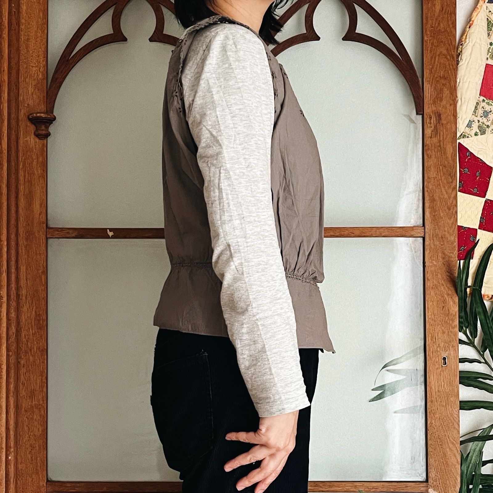 20 s フランス アンティーク グレー後染め レース イニシャル刺繍 ノースリーブ m254