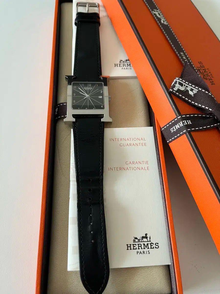 HERMES エルメス H アワー