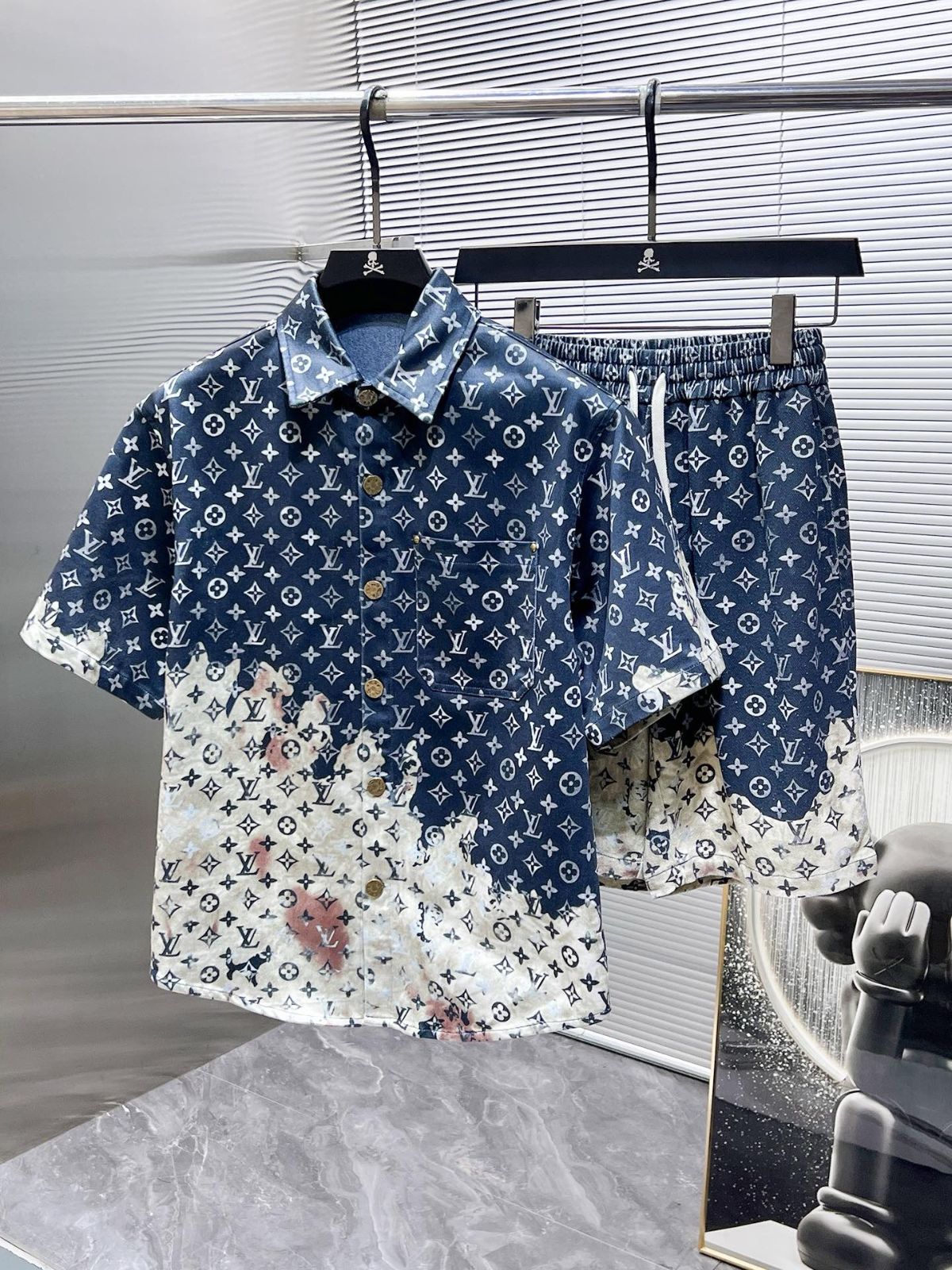 美品 LOUIS VUITTON ルイヴィトン ロゴ Ｔシャツ ショーツ ショットパンツ 上下セット  夏着