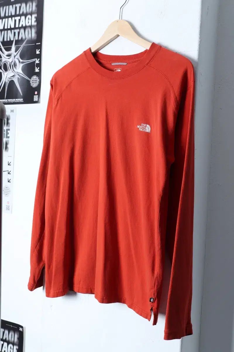 【雷市場（ポンジャン）商品韓国直送】 （ M ） THE NORTH FACE(ザノースフェイス) パーカー Tシャツ バックダメージ オレンジ オールドスクール- 11632
