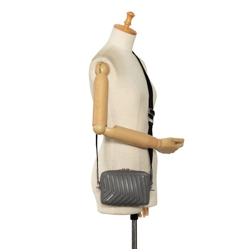 ウィメンズ's バッグ | Balenciaga JP バレンシアガ カメラバッグ