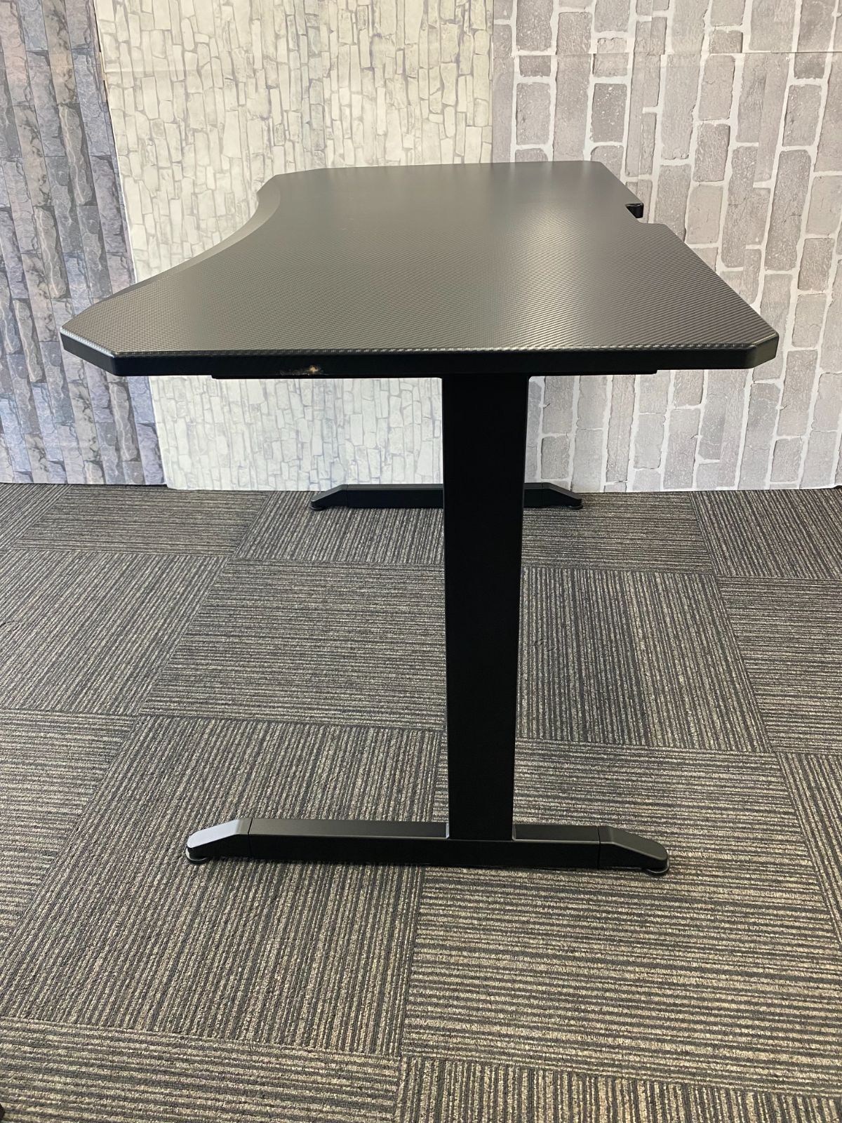 引取り ニトリ ゲーミングデスク GM002 ブラック×レッド Y1002 MARWIL-DEMENAGEMENTS_CH