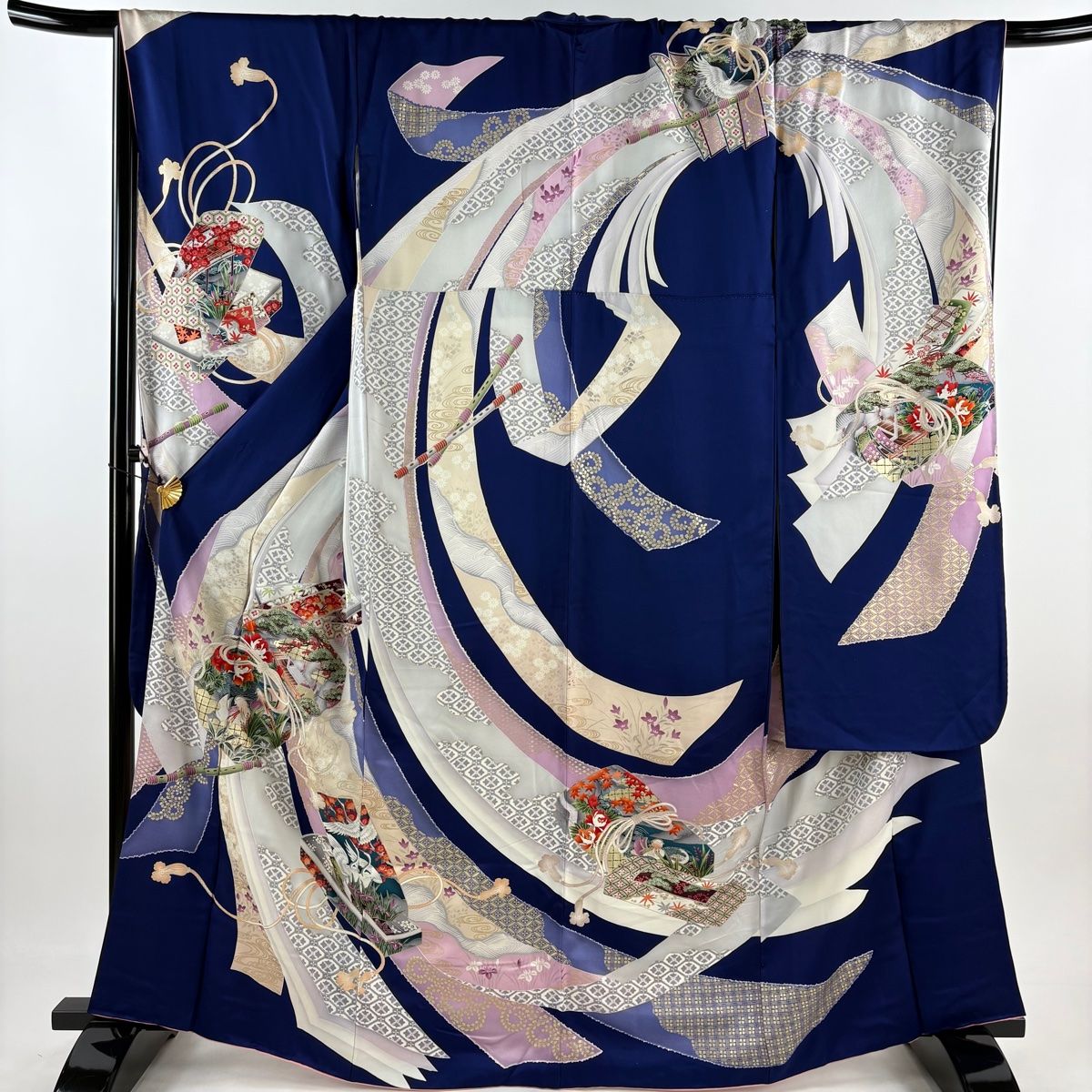 振袖 身丈164cm 裄丈70cm L 袷 文箱 草花 金彩 紺色 正絹 秀品