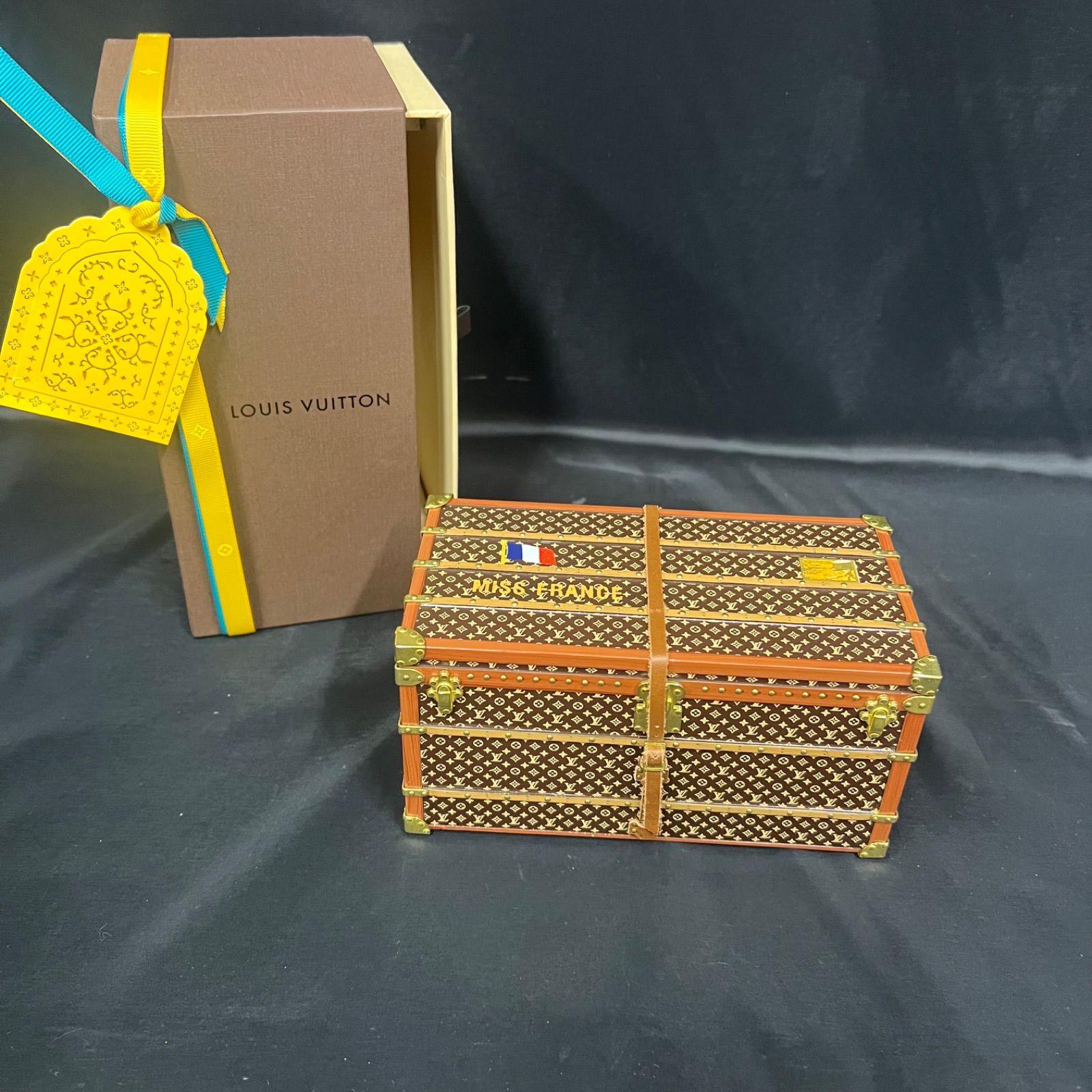 【非売品】 ルイヴィトン 置物 ペーパーウェイト トランク ノベルティ ルイヴィトン LOUIS VUITTON ペーパーウェイト ミスフランス