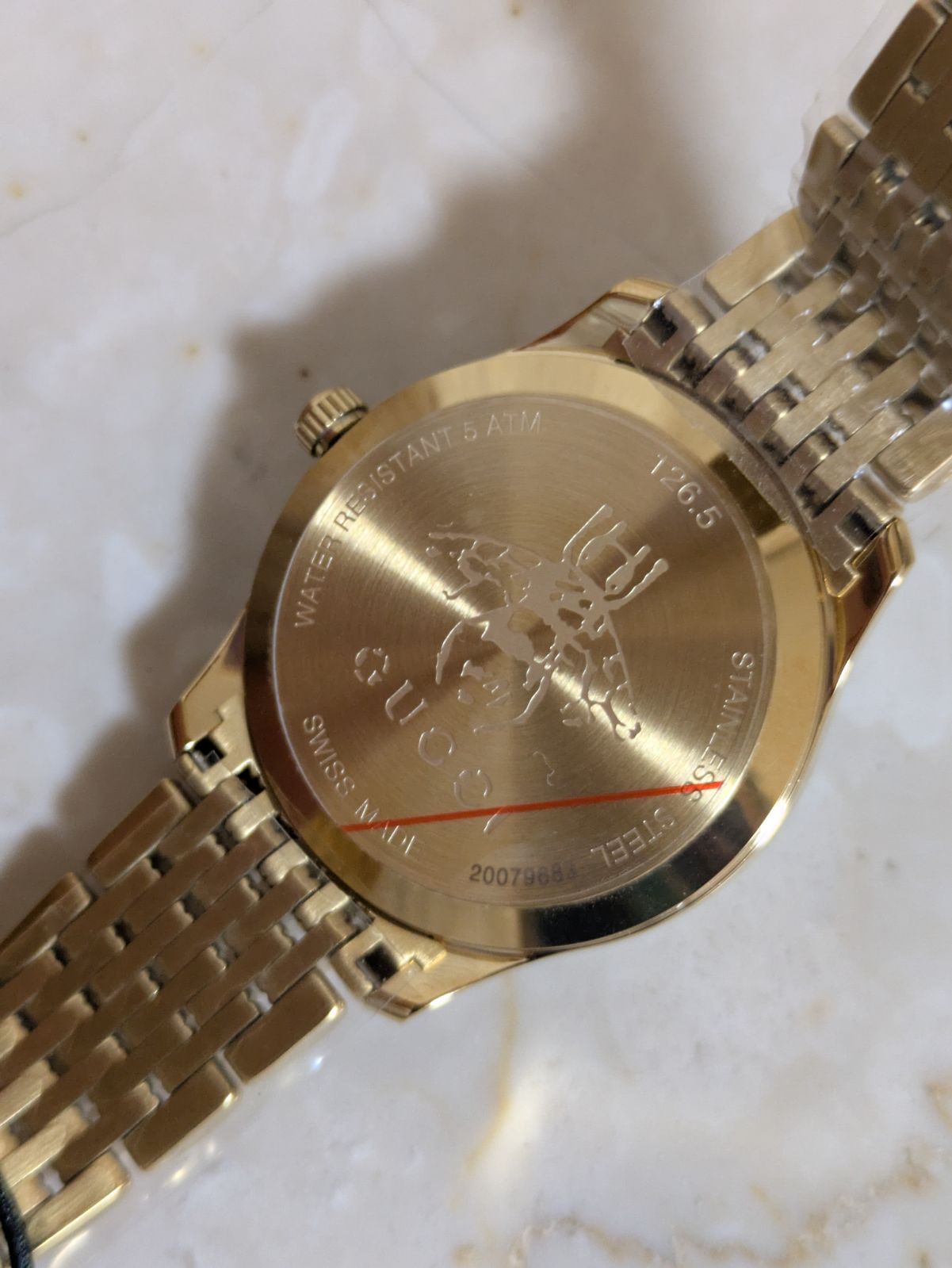 新品未使用 GUCCI グッチ Gタイムレス 腕時計 Bee 蜂 ゴールド