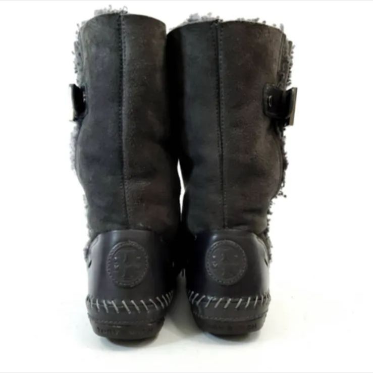 Tory Burch トリーバーチ ムートンブーツ 踵ロゴ ヌバック×レザー×ムートン 22.5cm KIN-KAAI_COM
