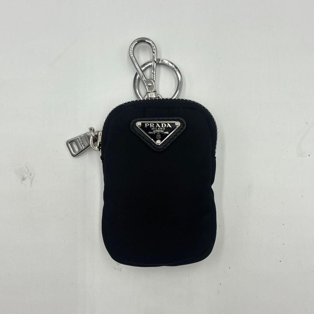 Yuuki　付属品完備 プラダ ミニポーチ リナイロン 三角ロゴ 白タグ 未使用級 付属品完備 プラダ ミニポーチ リナイロン 三角ロゴ 白