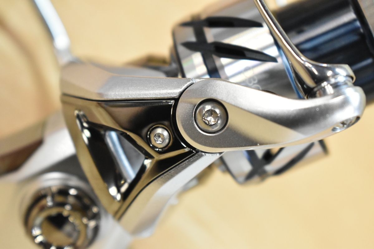 シマノ 23 ストラディック C3000XG SHIMANO STRADIC スピニングリール