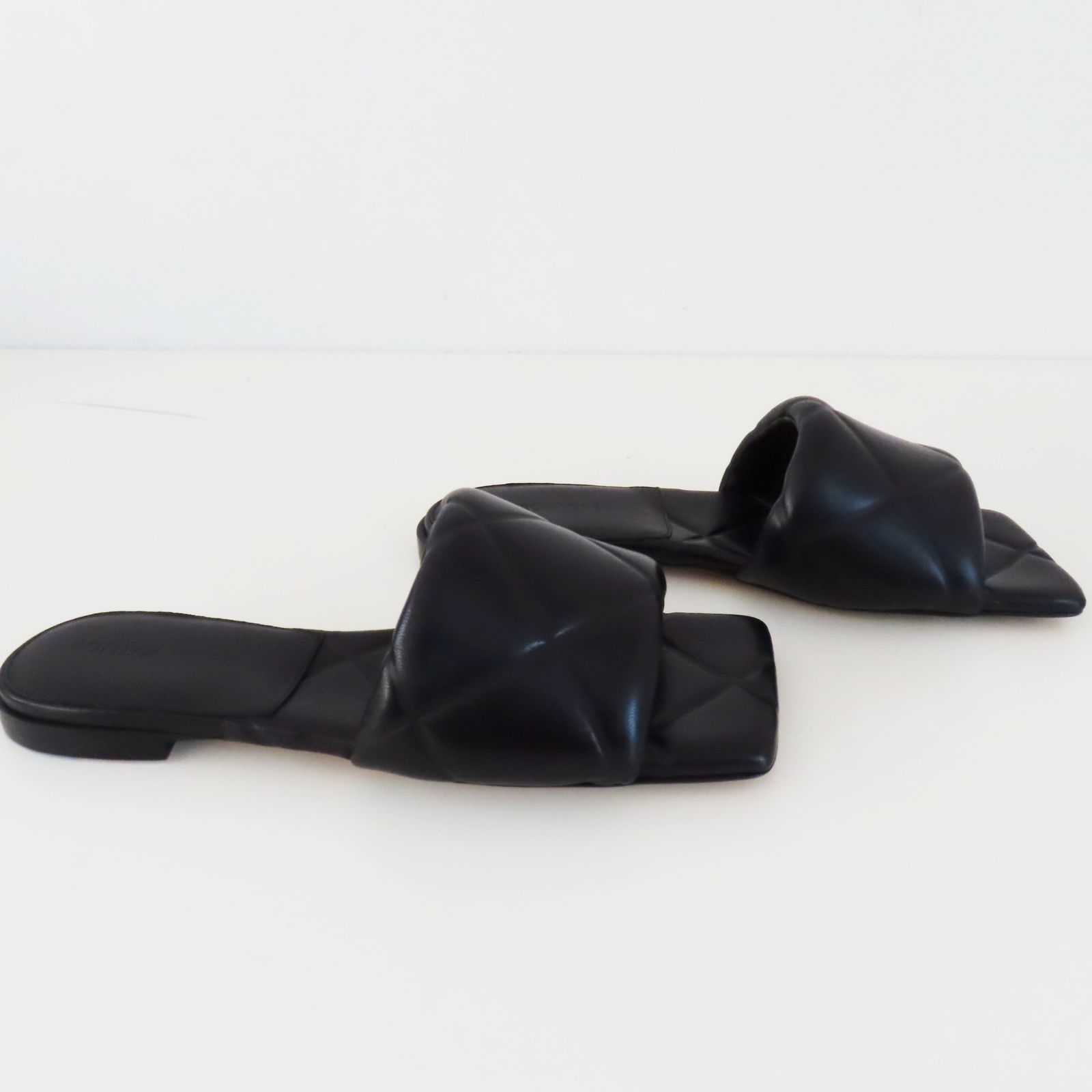 K10 極美品 BOTTEGA VENETA ボッテガヴェネタ キルティングレザー  