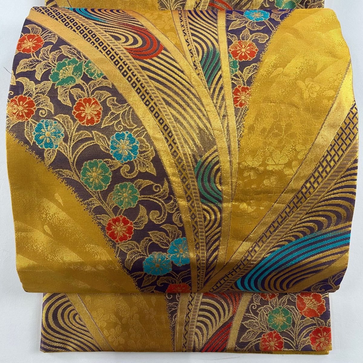 大人の上質  袋帯 秀品 草花 波 箔 金色 六通 正絹 【中古】 - メルカリ 着物・浴衣