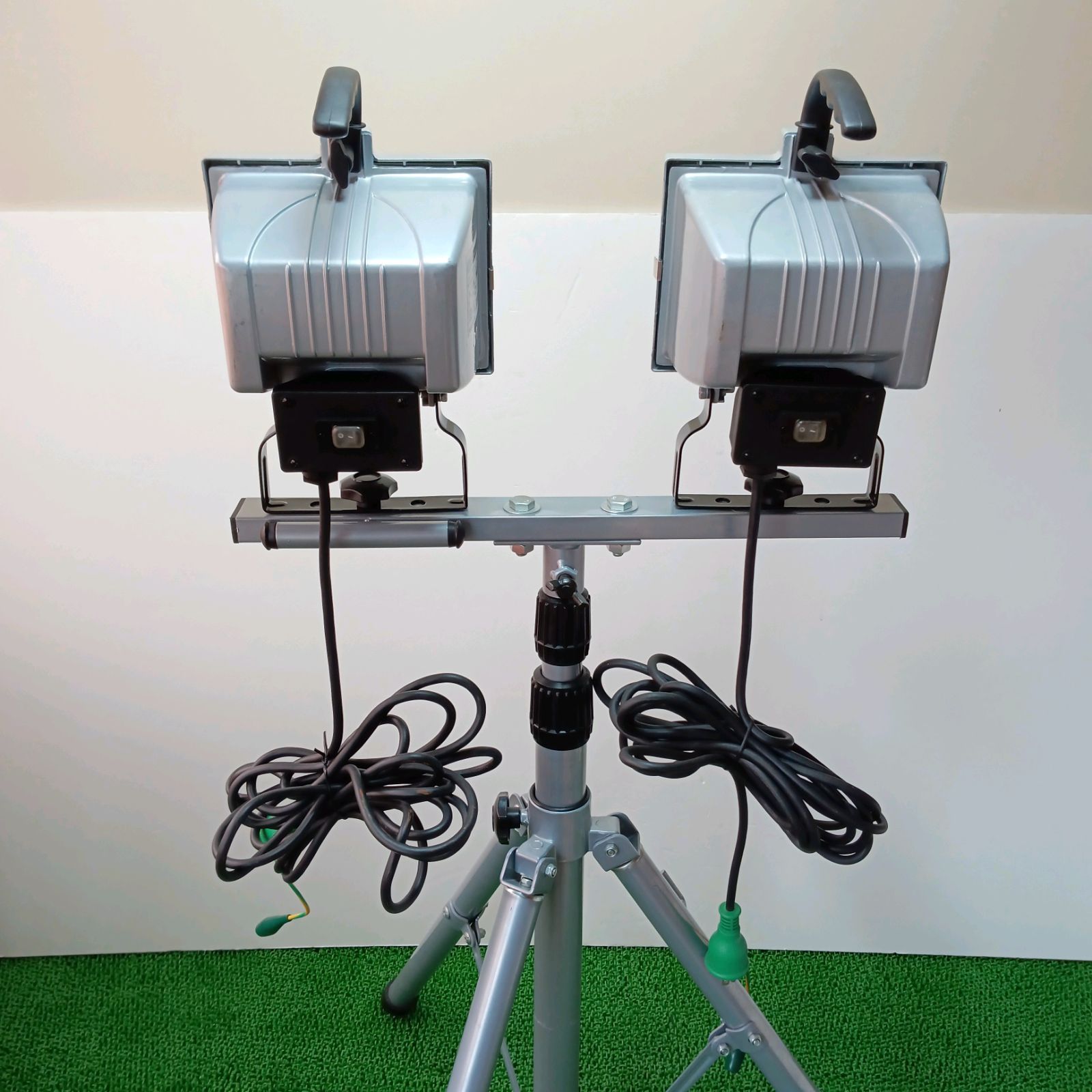 日動工業ハロゲンランプHS-500LW☓2 日動工業ハロゲンランプHS-500LW☓2