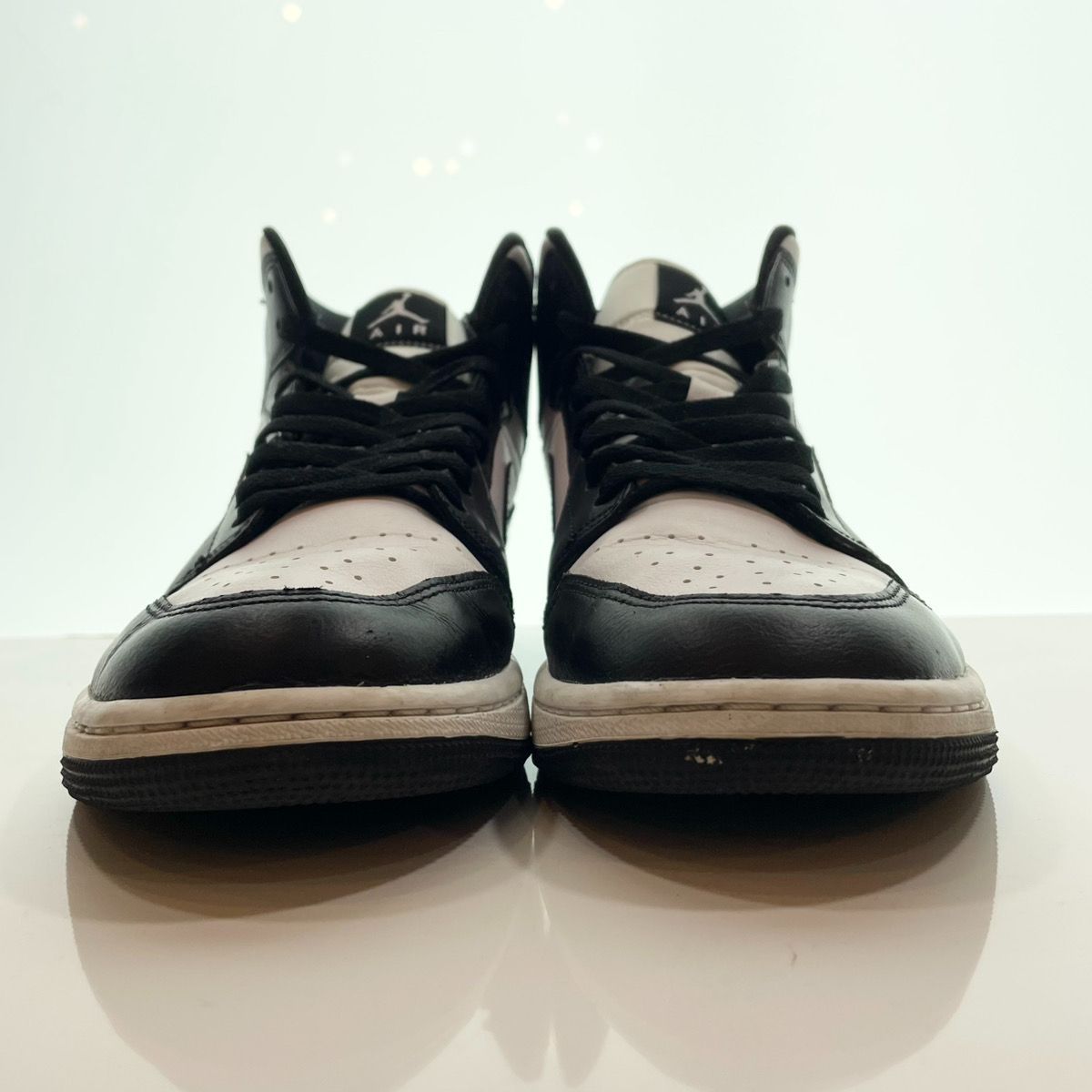 ナイキ NIKE WMNS AIR JORDAN 1 MID ウィメンズ エア ジョーダン ナイキ NIKE WMNS AIR JORDAN 1 MID ウィメンズ エア ジョーダン
