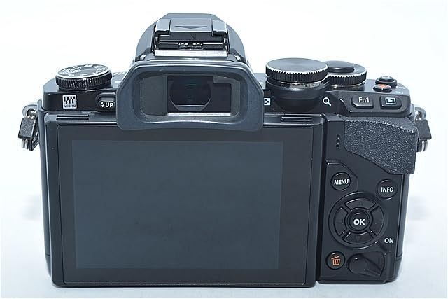 オリンパス OM-D E-M10 MarkIII ボディ シルバー オリンパス OM-D E-M10 Mark II ボディ 価格比較 - 価格.com