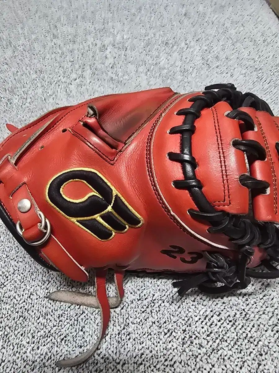 硬式キャッチャーミット ハタケヤマ甲斐拓也選手モデル PRO-M62V