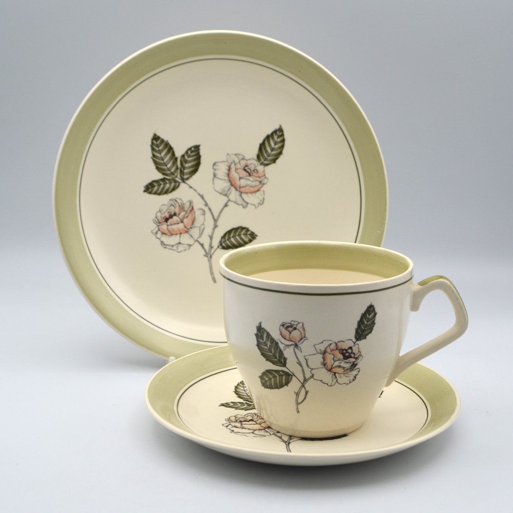 アンティーク カップ&ソーサートリオ 【公式通販】