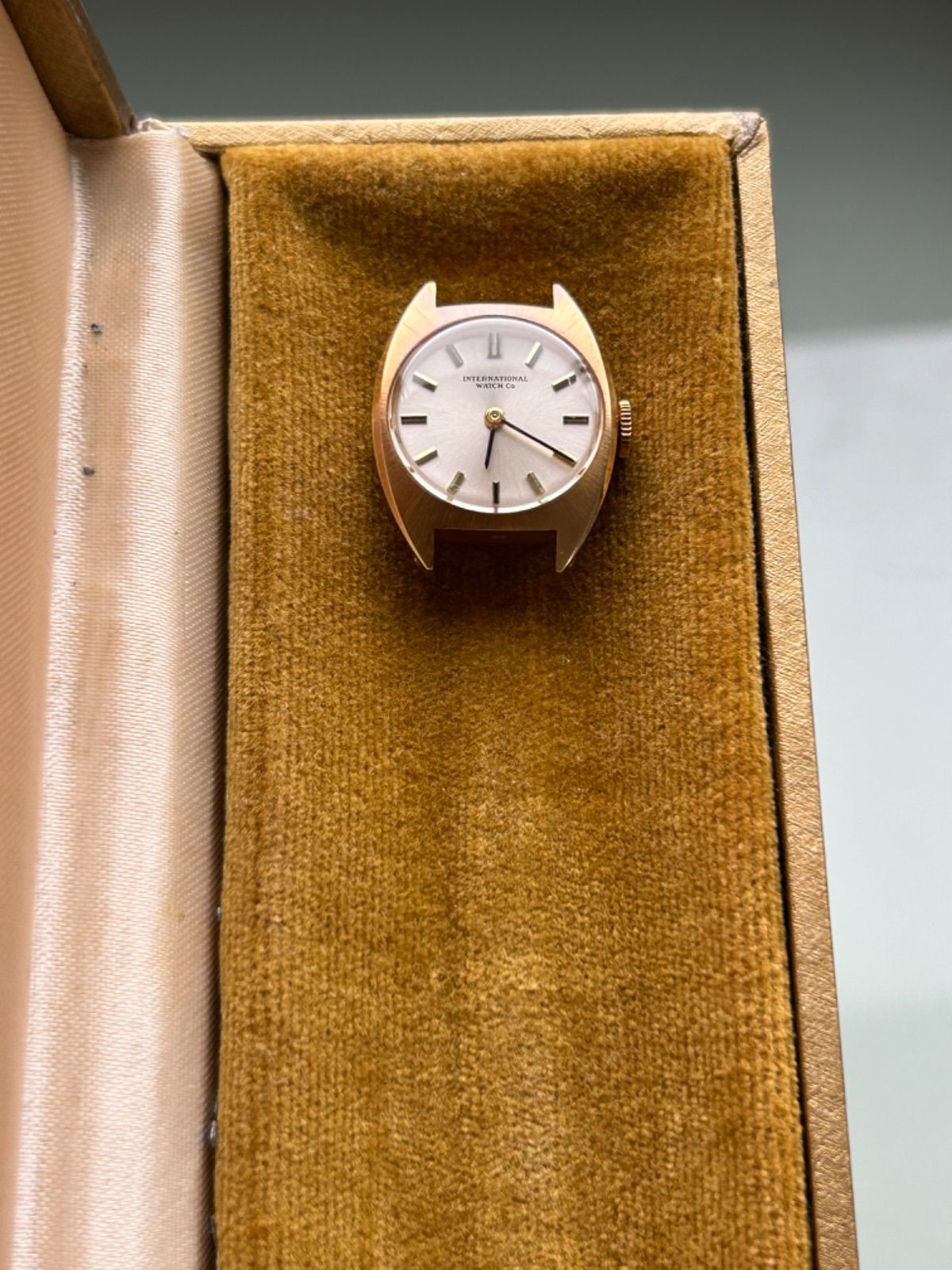 IWC ref.2798 18K 金無垢 クラシック 1960年代 希少品 - メルカリ