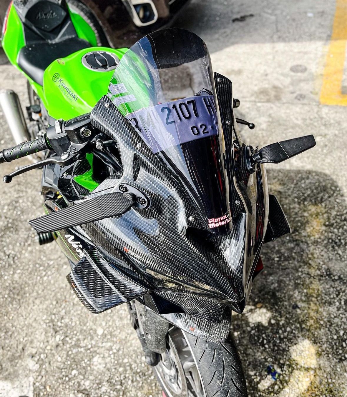 ZX25R カーボンフロントフェアリング 受注製造 - メルカリ