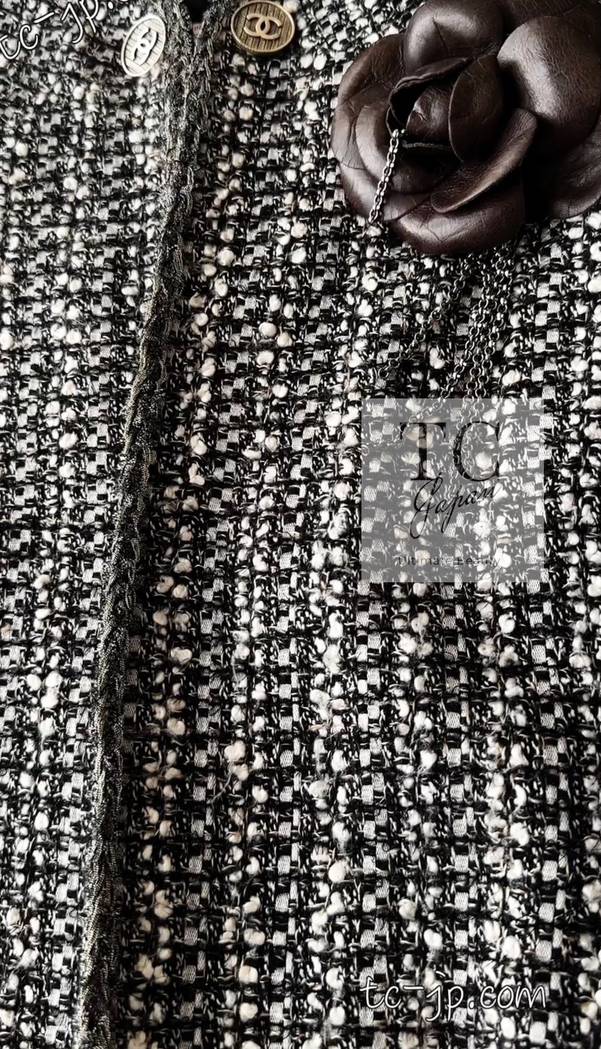 カール・ラガーフェルド　ツイード　ノーカラージャケット　ペプラム　38 シャネル ジャケット CHANEL グレー シルバー メタリック トリム