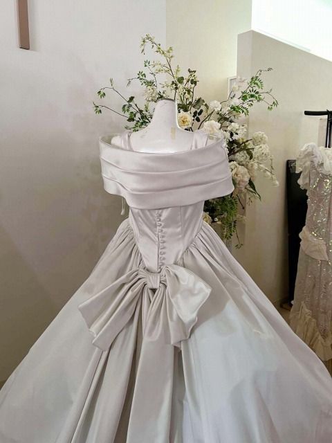 貸衣装処分品 ウェデイングドレス WH216 9-13T ウェディングドレス レンタル 9号～13号 プリンセスライン 6409
