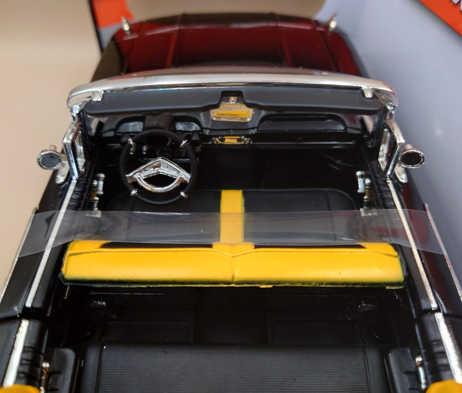 1/18 シェビーインパラ 1960 ブラック/フレーム 1960 MM製 1960 Chevy Impala Convertible Black Diecast Model | Motormax