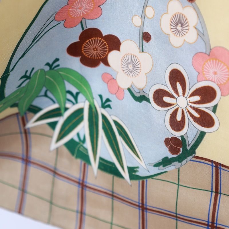 五つ紋上がり藤