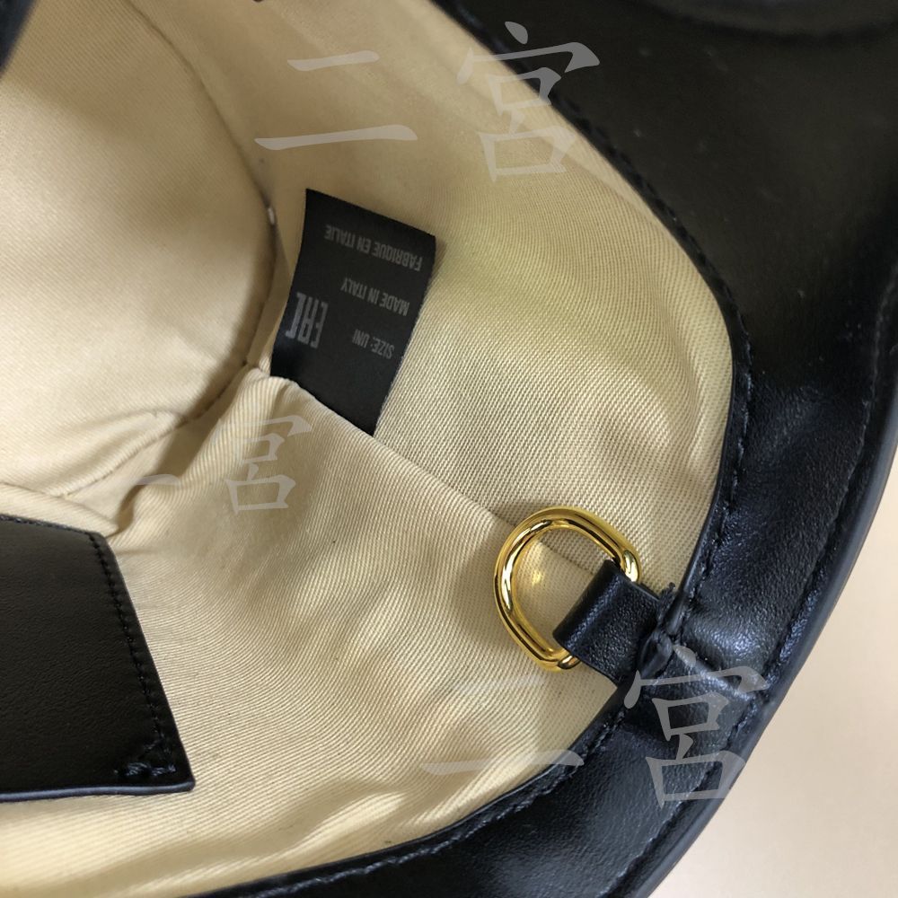 ショルダーバッグ