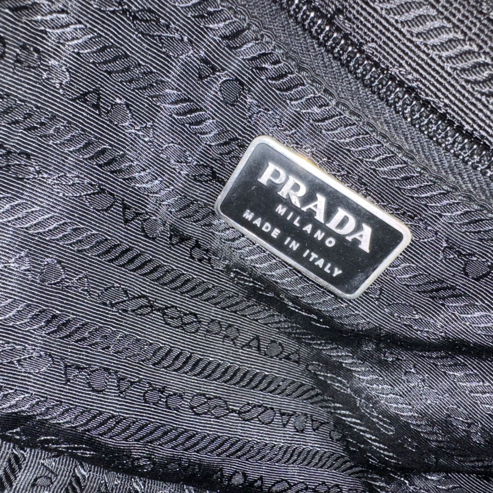 PRADA ハンドバッグ ワンショルダー 三角ロゴ プラチェーン 黒