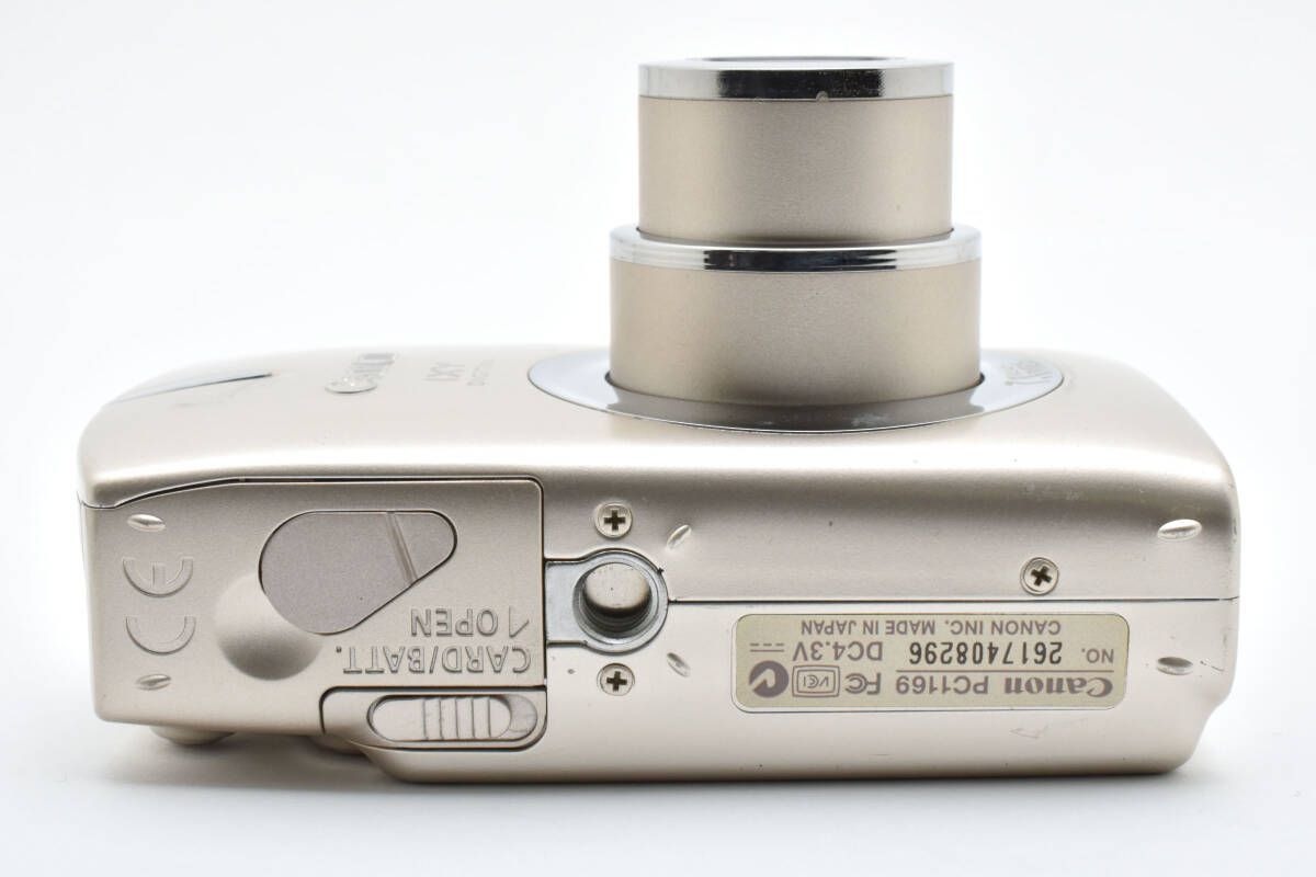 コンパクトデジタルカメラ