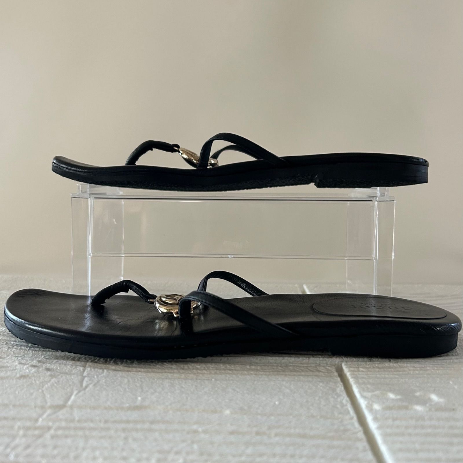 GUCCI インターロッキングGトングサンダル GUCCI インターロッキングGトングサンダル